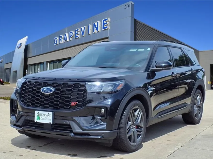2025 Ford Explorer ST photo 1