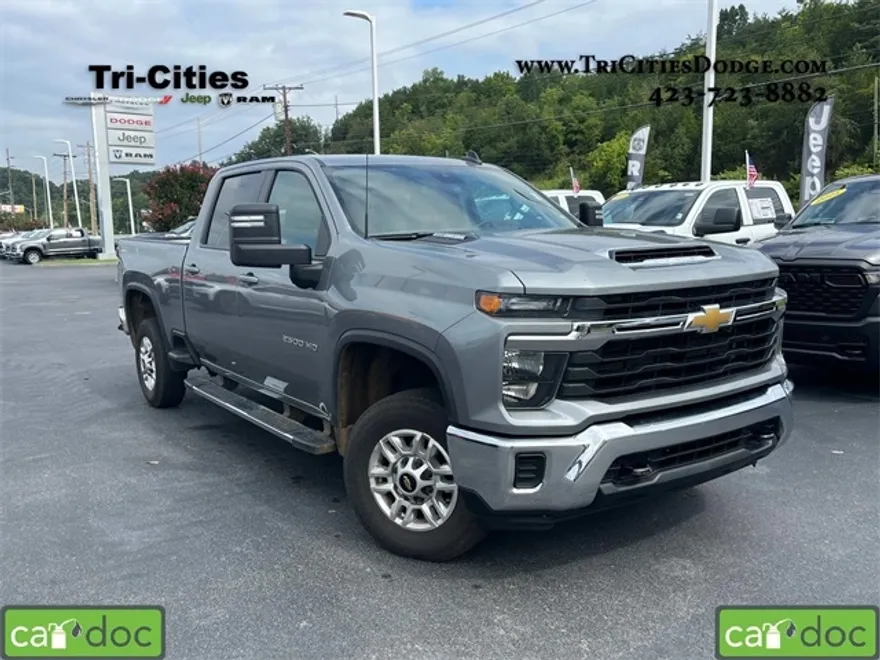 2024 Chevrolet Silverado 2500HD LT photo 1