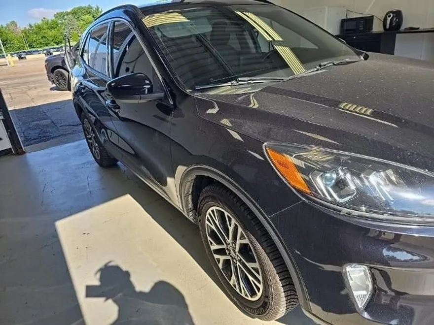 2020 Ford Escape SEL photo 1