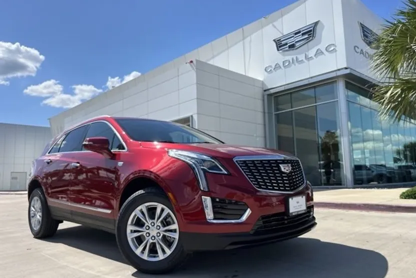 2025 Cadillac XT6 Luxury photo 1