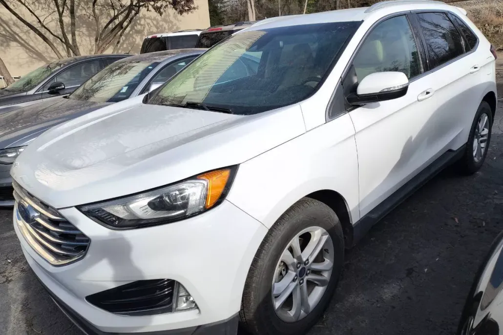 2020 Ford Edge photo 1