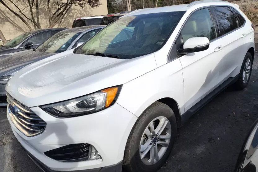 2020 Ford Edge photo 1