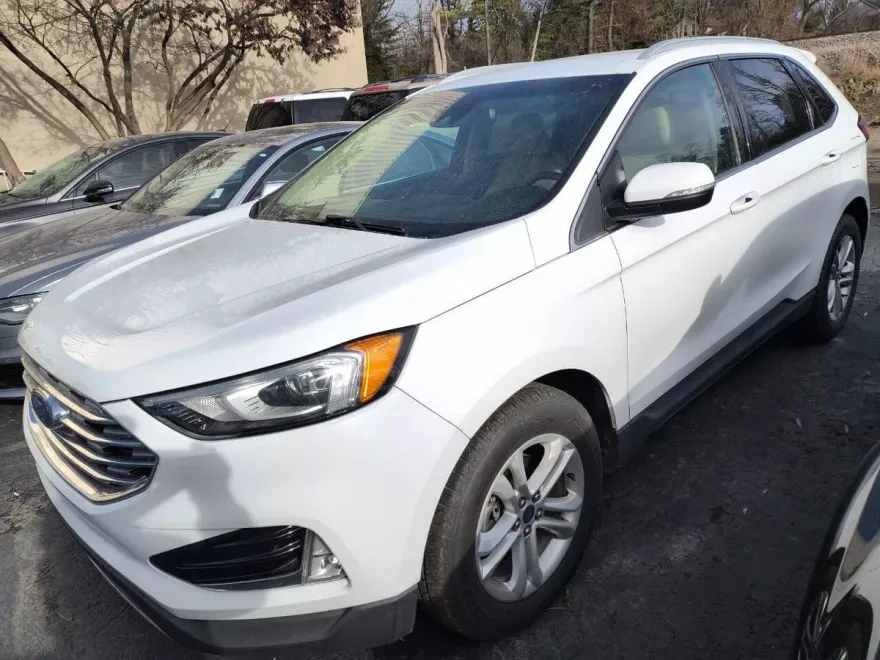 2020 Ford Edge photo 1