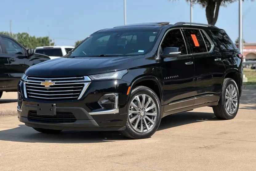 2023 Chevrolet Traverse Premier photo 1