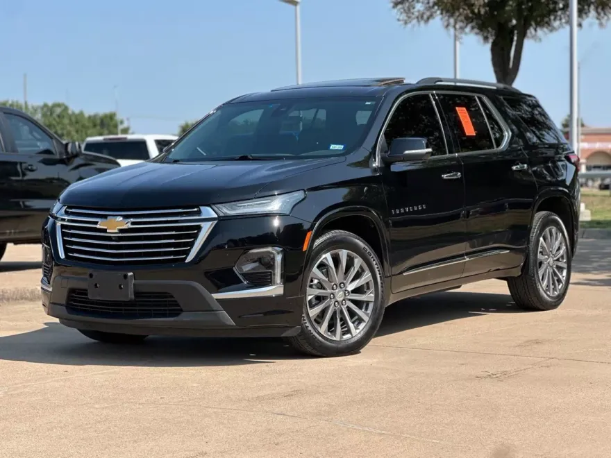 2023 Chevrolet Traverse Premier photo 1