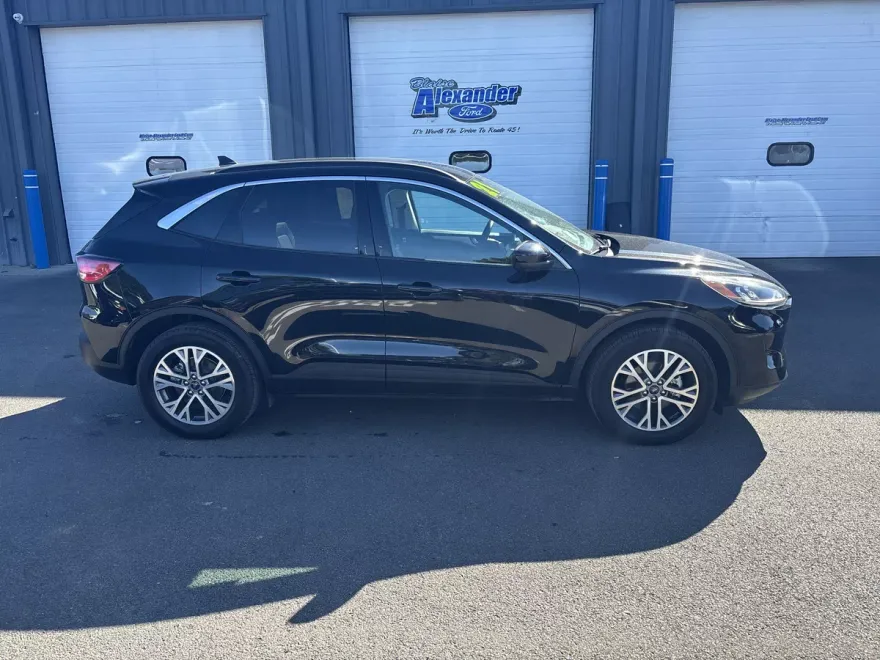 2021 Ford Escape SEL photo 1