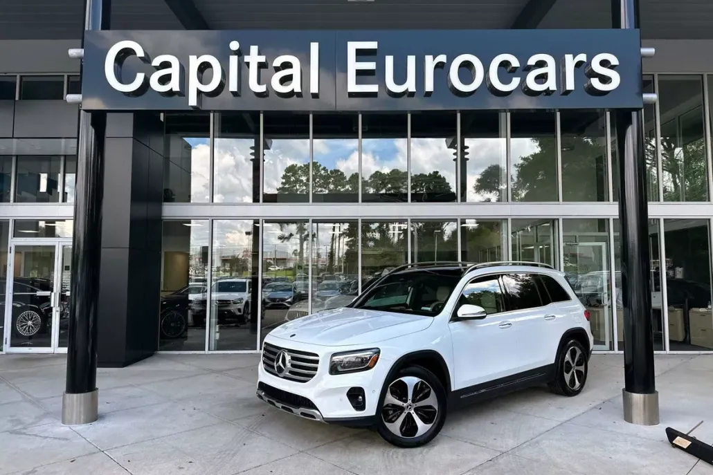 2024 Mercedes Benz GLB 250 photo 1