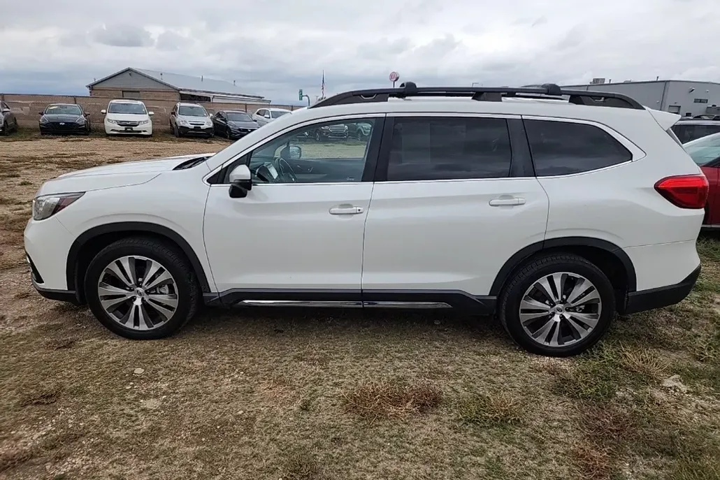 2021 Subaru Ascent Limited photo 1