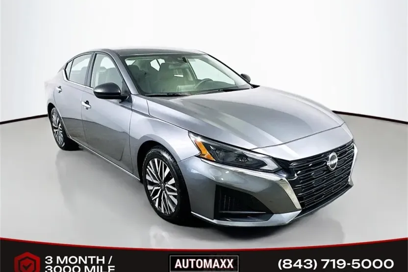 2024 Nissan Altima 2.5 SV photo 1