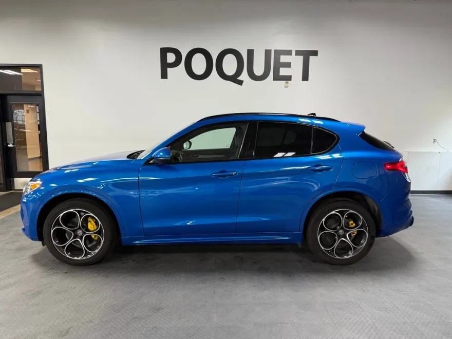 2021 Alfa Romeo Stelvio Ti Sport photo 1