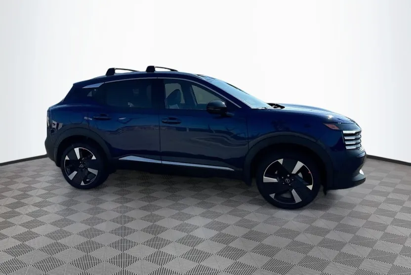 2026 Nissan Kicks SR photo 1