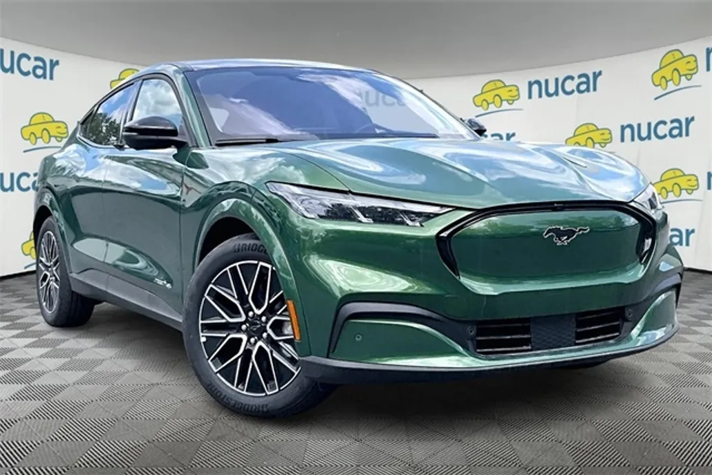 2025 Ford Mustang Mach-E Premium photo 1