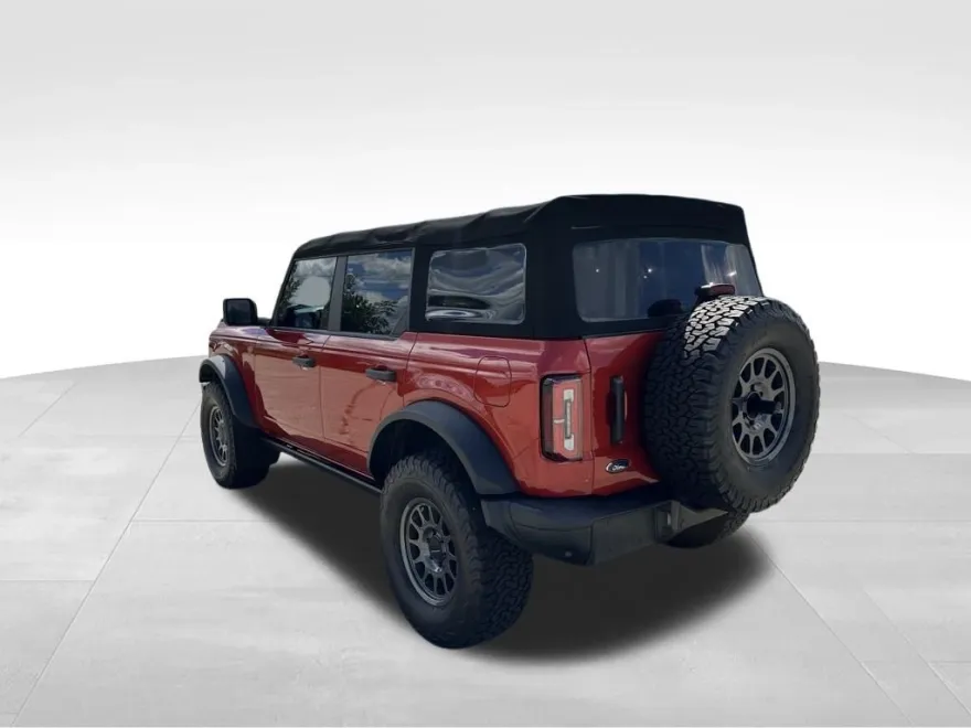 2022 Ford Bronco Badlands photo 1