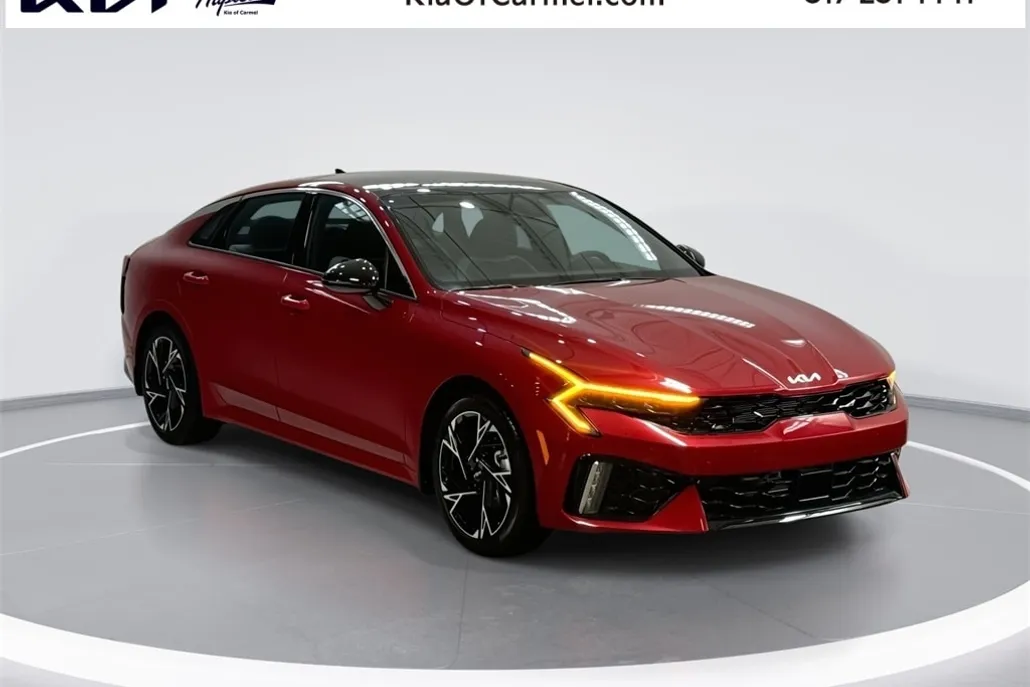 2025 Kia K5 GT-Line photo 1