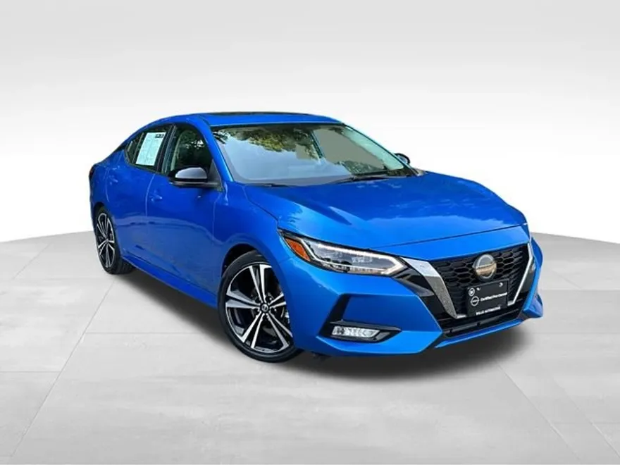 2022 Nissan Sentra SR photo 1