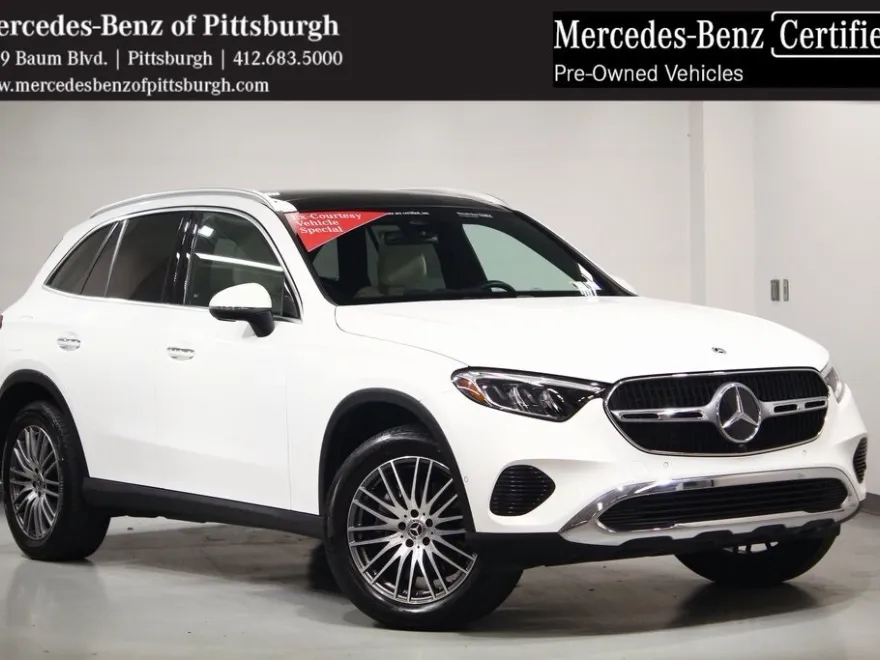 2025 Mercedes Benz GLC 300 4MATIC photo 1