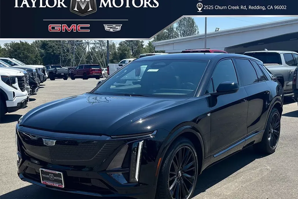2025 Cadillac Lyriq Sport photo 1