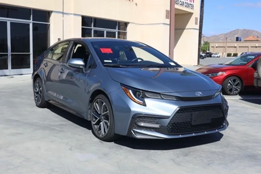 2020 Toyota Corolla SE photo 1