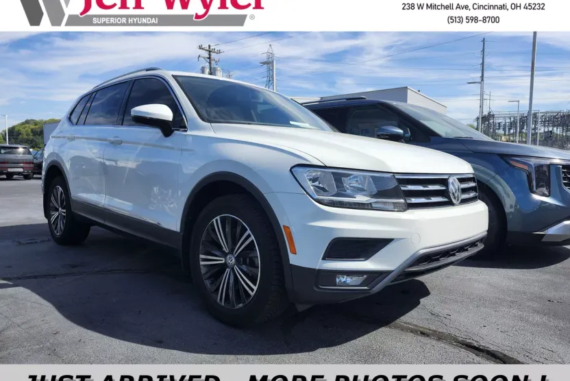 2018 Volkswagen Tiguan SEL photo 1
