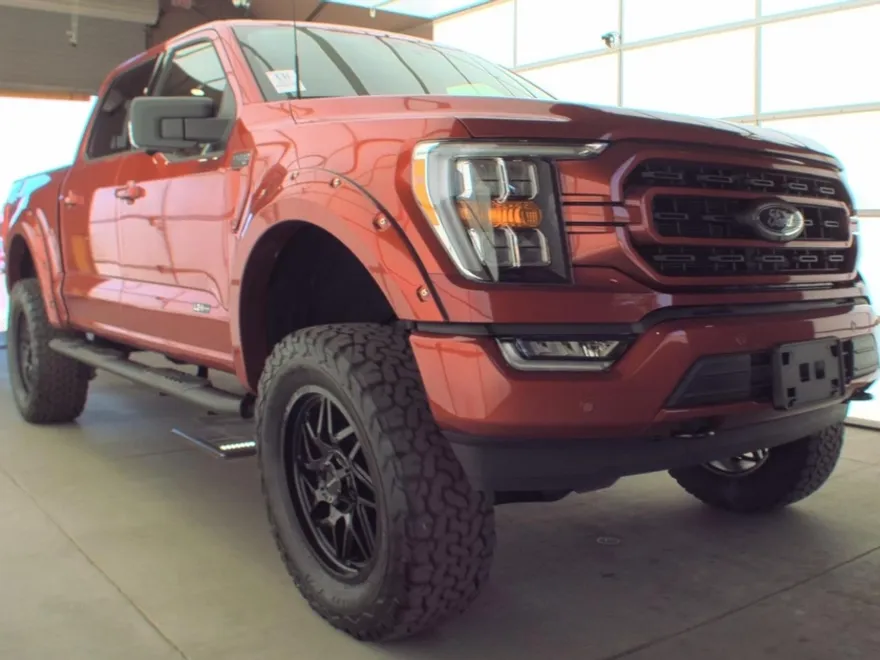 2023 Ford F-150 XLT photo 1