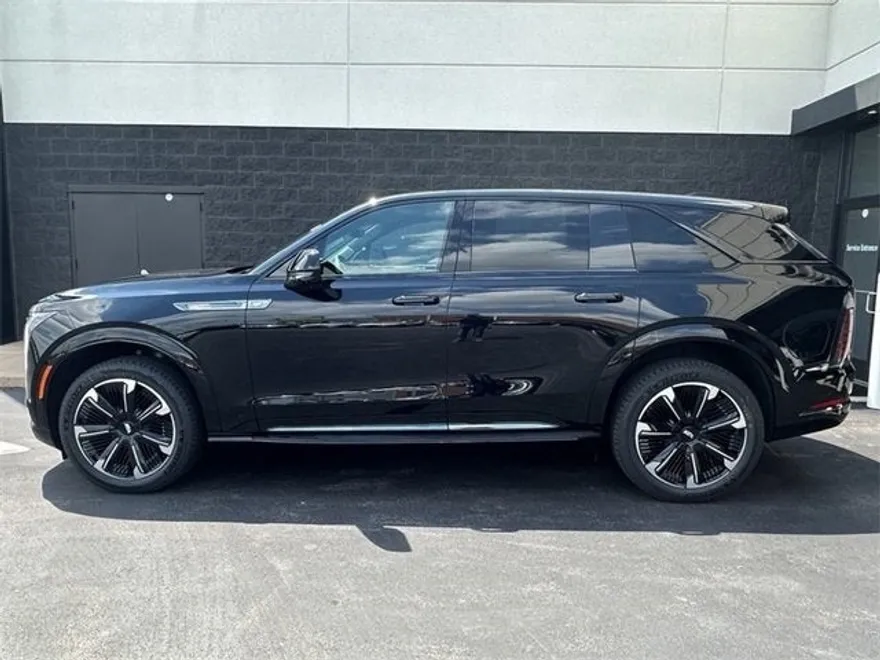 2025 Cadillac Escalade IQ Sport photo 1