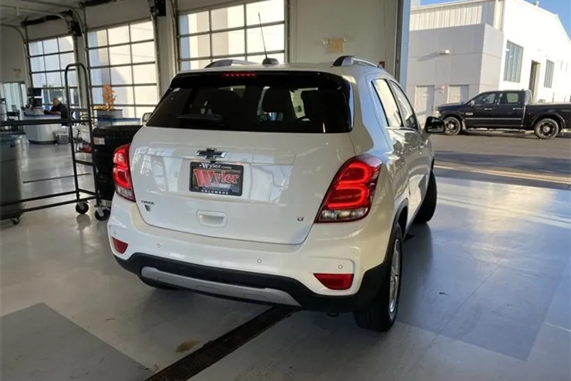2020 Chevrolet Trax LT photo 1