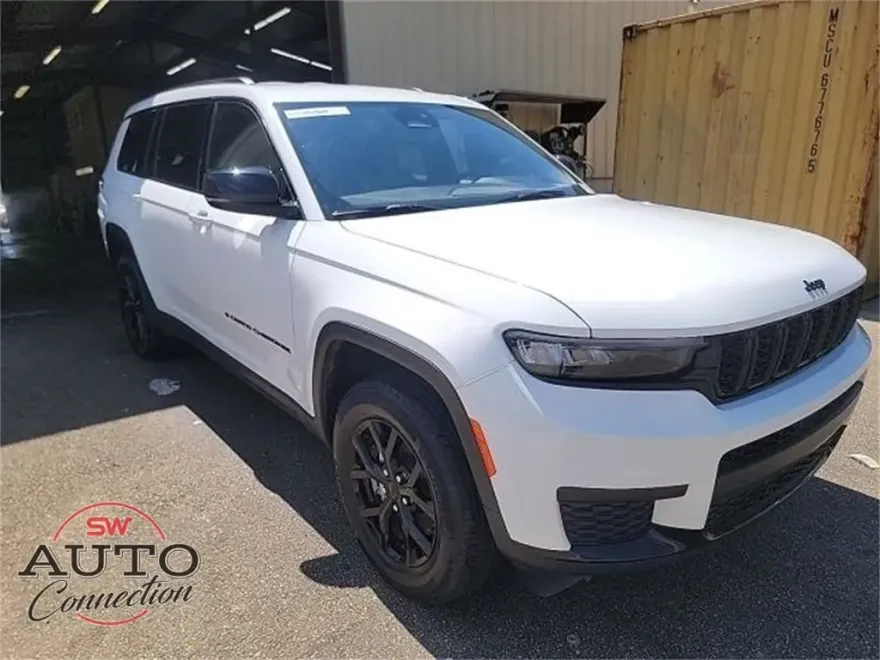 2024 Jeep Grand Cherokee Altitude photo 1