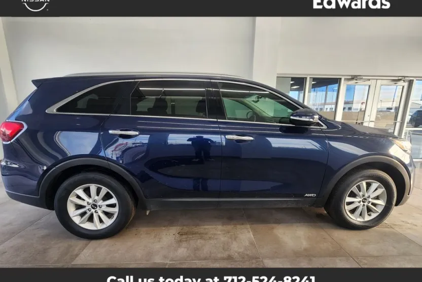 2019 Kia Sorento LX S photo 1