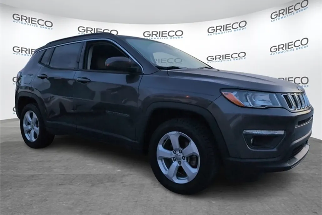 2017 Jeep Compass Latitude photo 1