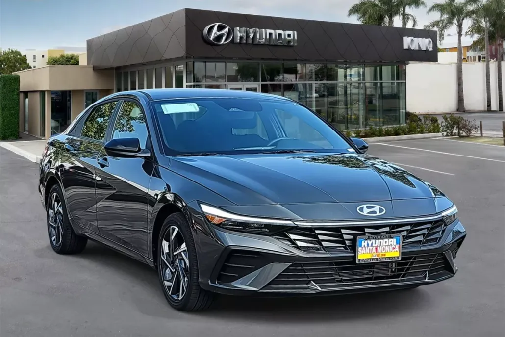 2025 Hyundai Elantra Hybrid SEL Sport photo 1