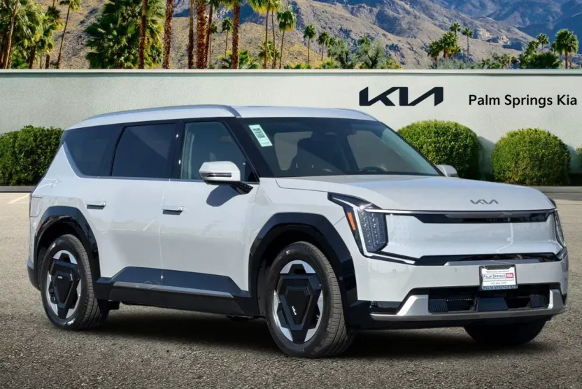 2026 Kia EV9 Land photo 1
