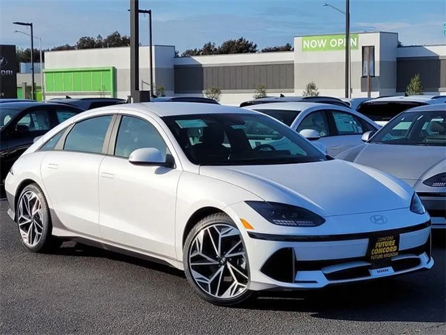 2025 Hyundai Ioniq 6 SEL photo 1