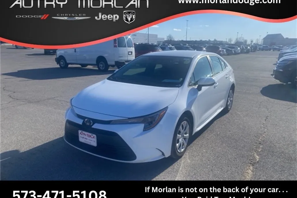 2024 Toyota Corolla LE photo 1