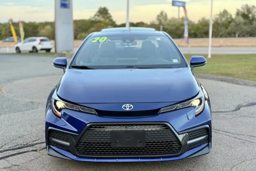 2020 Toyota Corolla SE photo 1