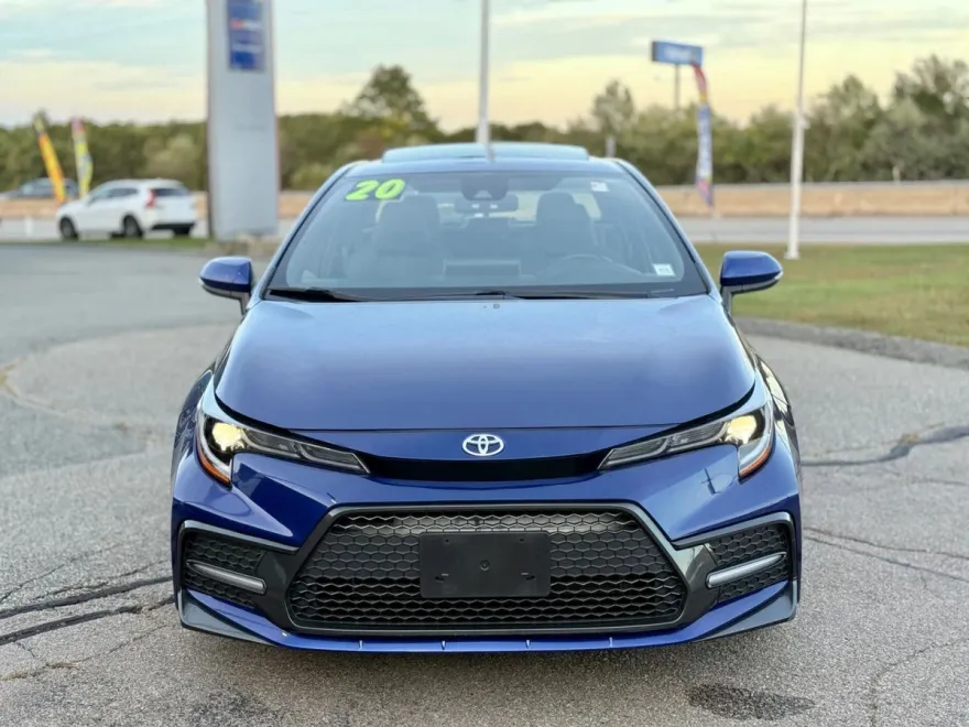 2020 Toyota Corolla SE photo 1