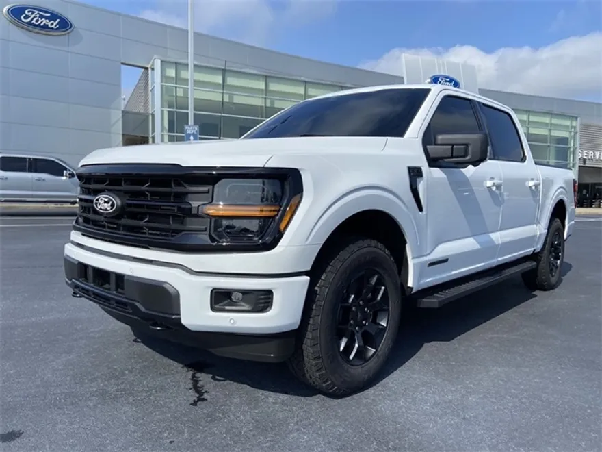 2024 Ford F-150 XLT photo 1