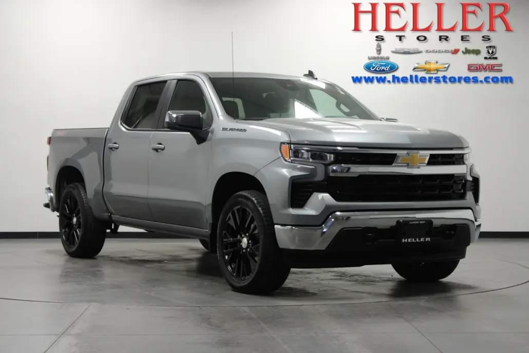 2025 Chevrolet Silverado 1500 LT photo 1