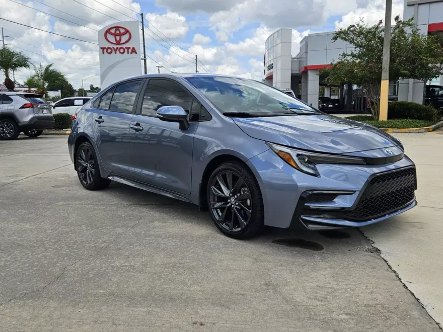 2024 Toyota Corolla SE photo 1