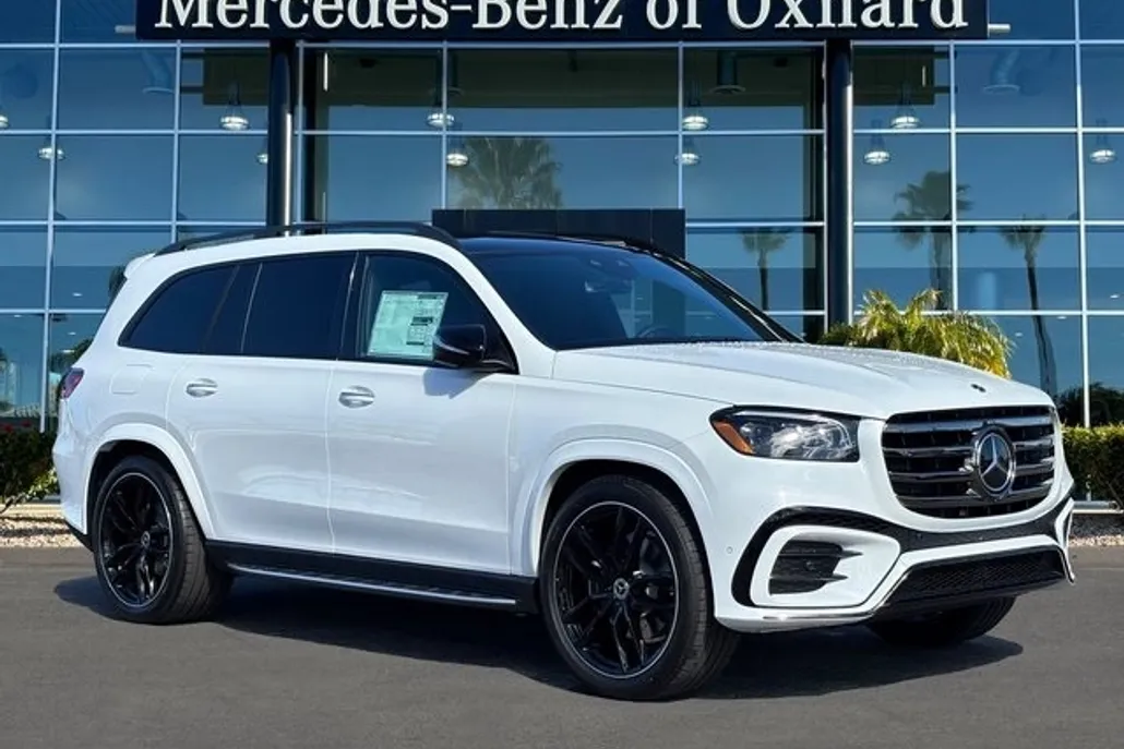 2025 Mercedes Benz GLS 450 4MATIC photo 1