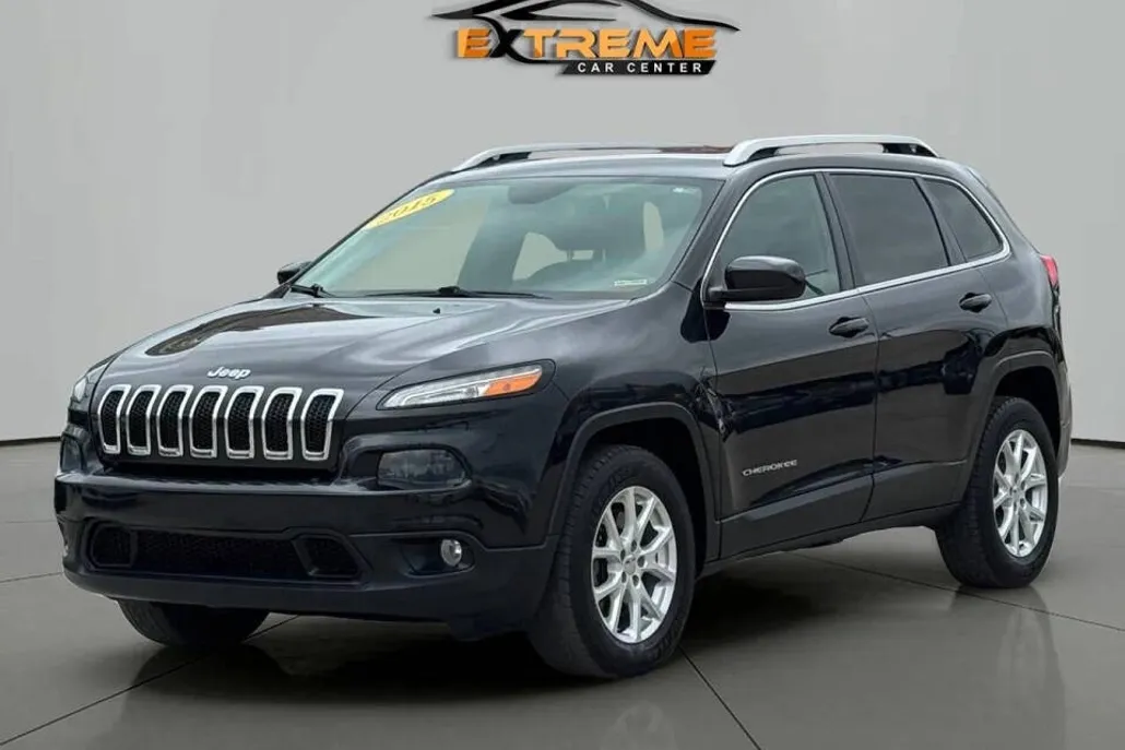 2015 Jeep Cherokee Latitude photo 1