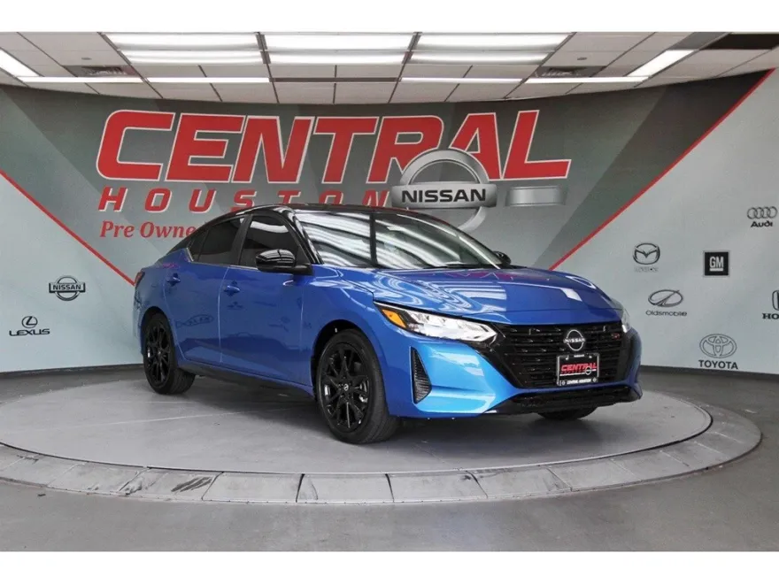 2025 Nissan Sentra SR photo 1
