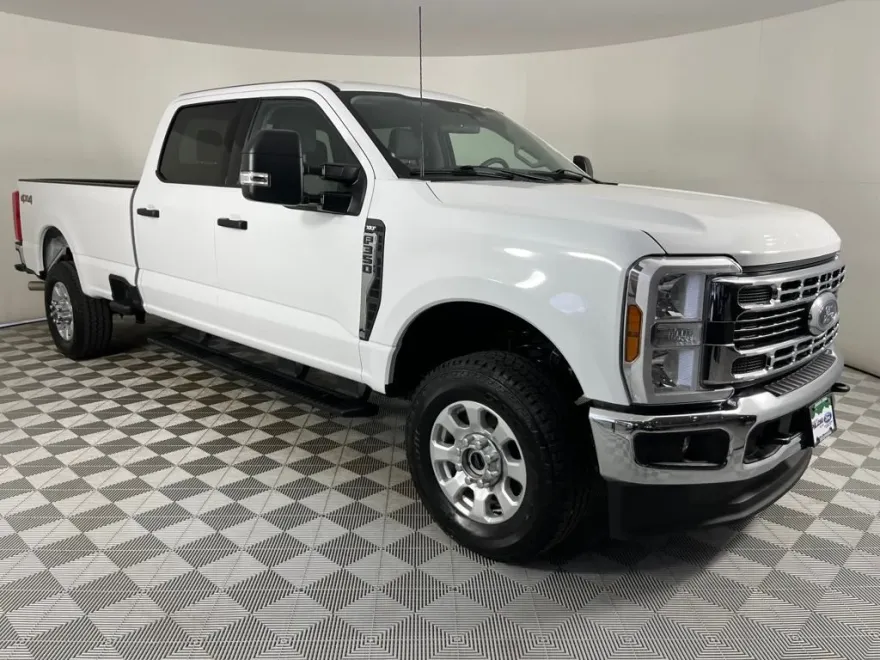 2024 Ford F-350 XLT photo 1