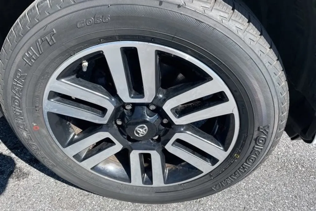2014 Toyota 4Runner Limited photo 1