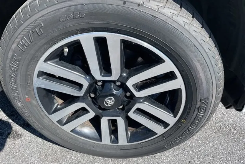 2014 Toyota 4Runner Limited photo 1