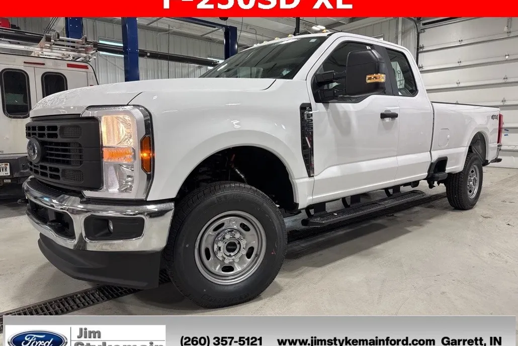 2025 Ford F-250 photo 1