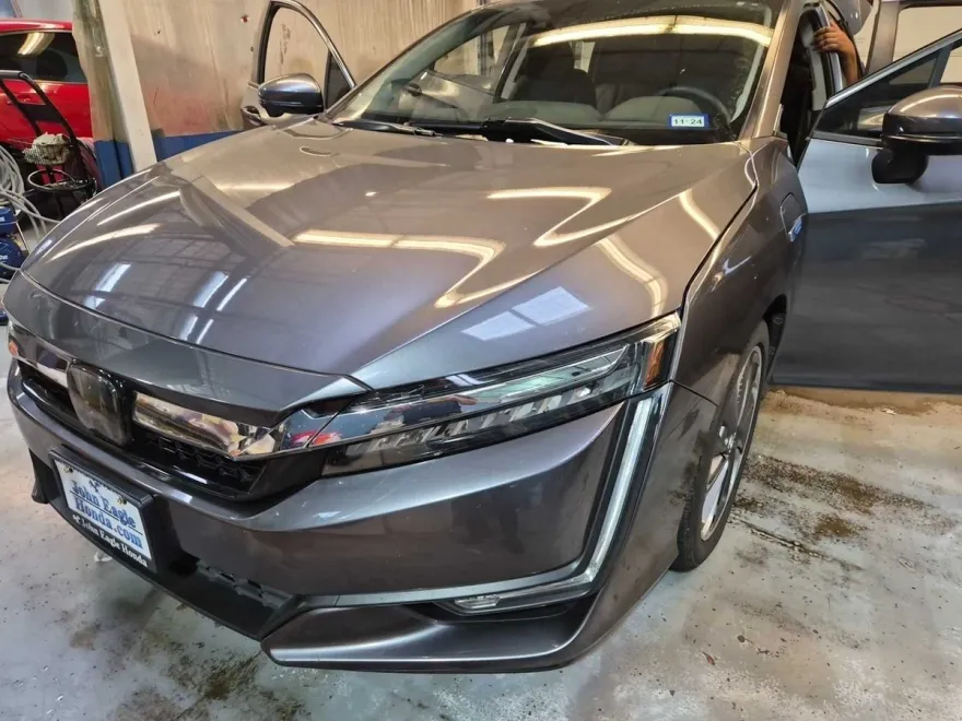 2018 Honda Clarity Plug-In Hybrid photo 1
