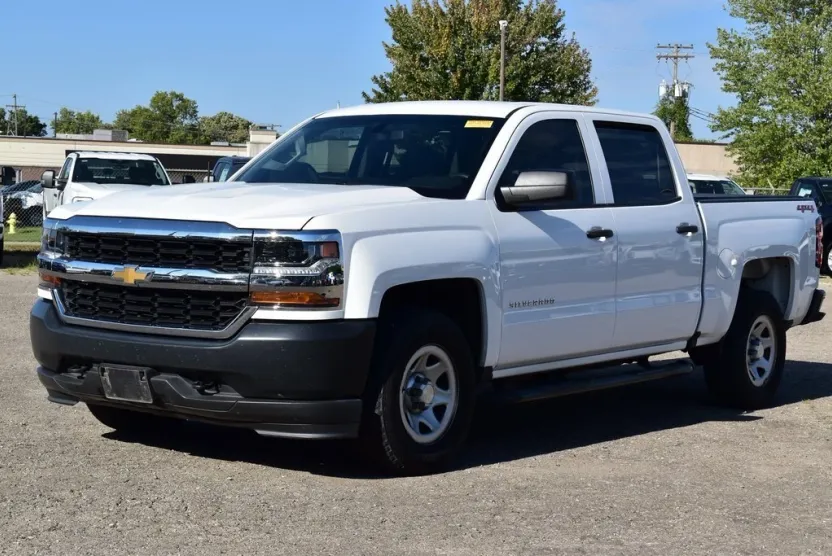 2018 Chevrolet Silverado 1500 photo 1
