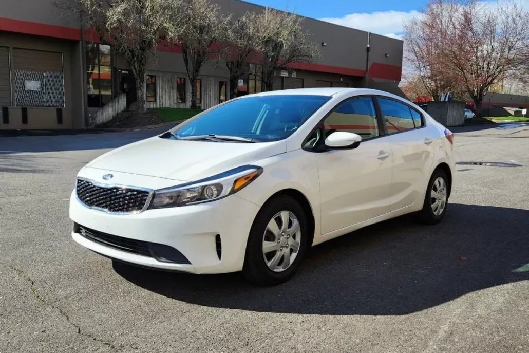 2018 Kia Forte LX photo 1