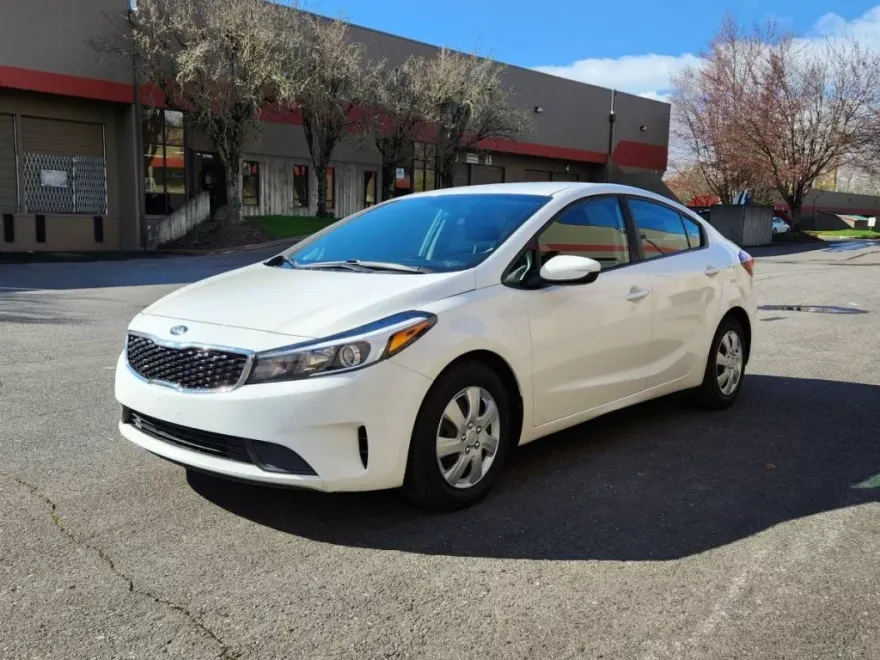 2018 Kia Forte LX photo 1