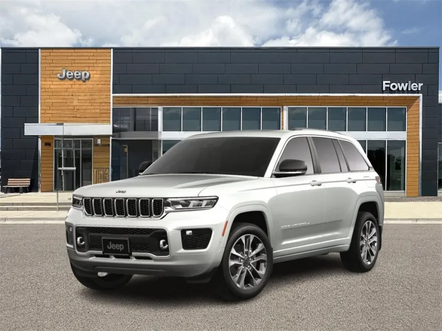 2025 Jeep Grand Cherokee Overland photo 1